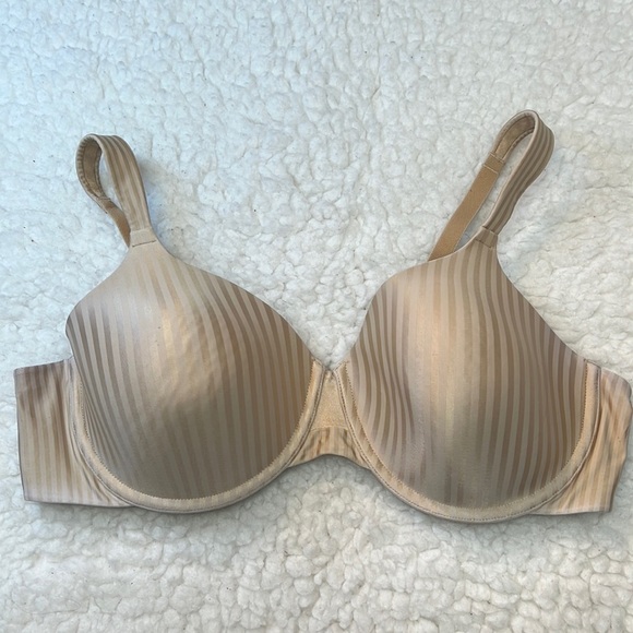 Playtex 4747 Beige Stripe Bra. EUC. Size 42C. 3 hooks. Underwire/ Light Padding - Picture 1 of 5